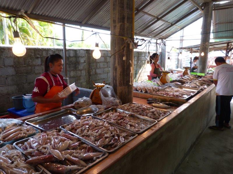 das ganze Seafood ist viel frischer als in Bangkok